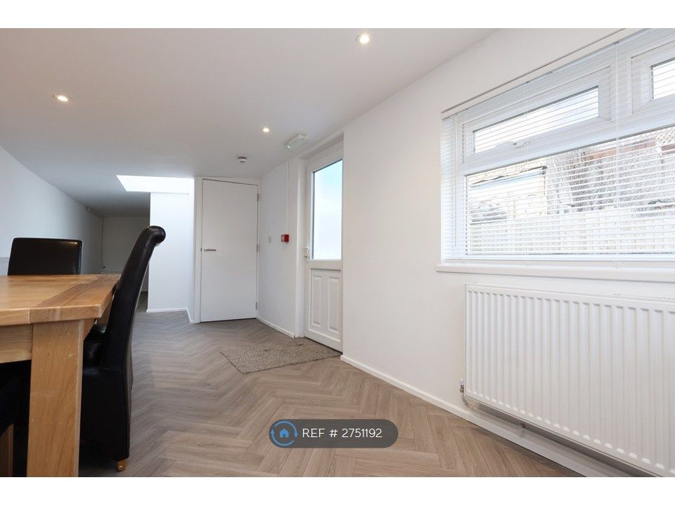 Additional image 3 of Room to rentNew St, Burry Port SA16