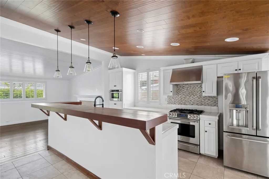 Additional image 11 of 300 Esther Street, Costa Mesa, CA 92627
