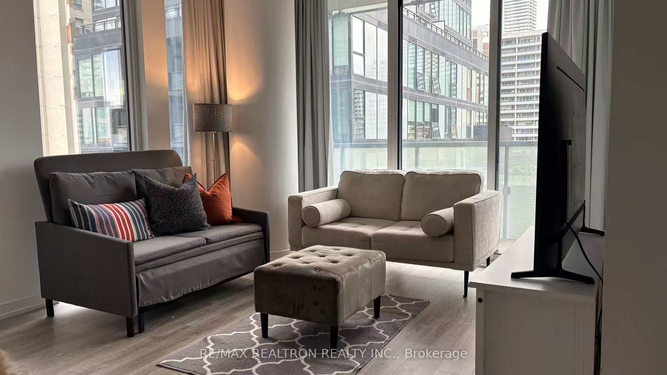 Additional image 6 of 909-28 Wellesley Street E, Toronto, ON, M4Y 0C4