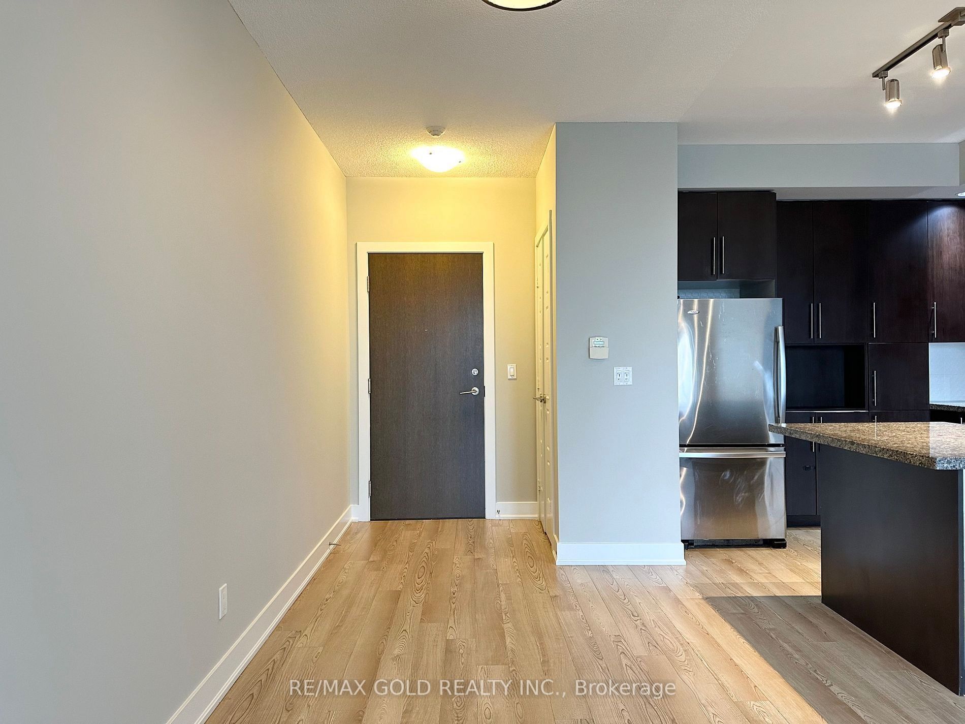 Additional image 2 of 904-28 Linden Street, Toronto, ON, M4Y 0A4