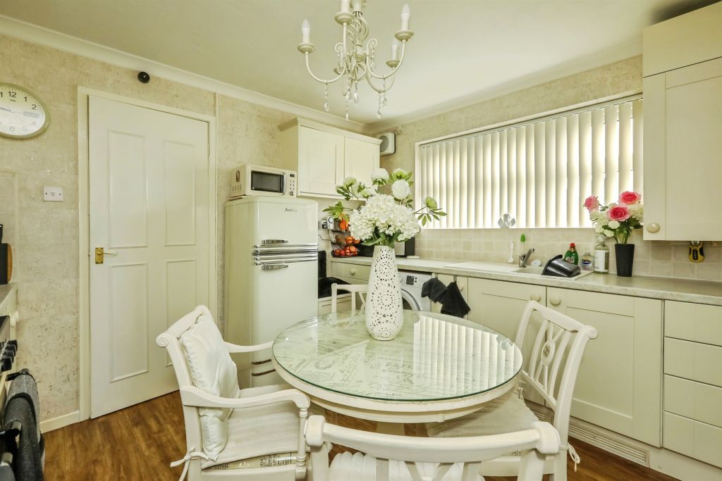 Additional image 4 of 2 bed detached bungalow for saleBlackthorn Close, Scunthorpe DN15