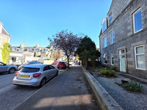 Balmoral Place, City Centre, Aberdeen AB10