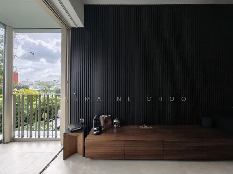 20 Harbourfront Avenue photo 4