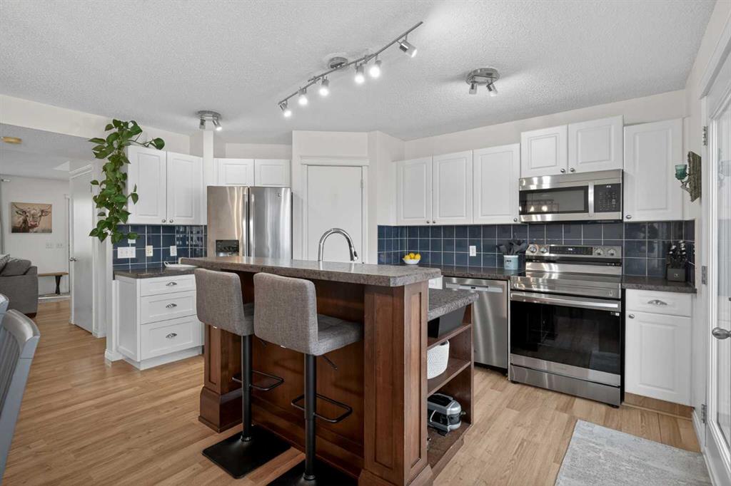 Additional image 2 of 54 Tuscany Valley Rise NW, Calgary, AB, T3L 2J1