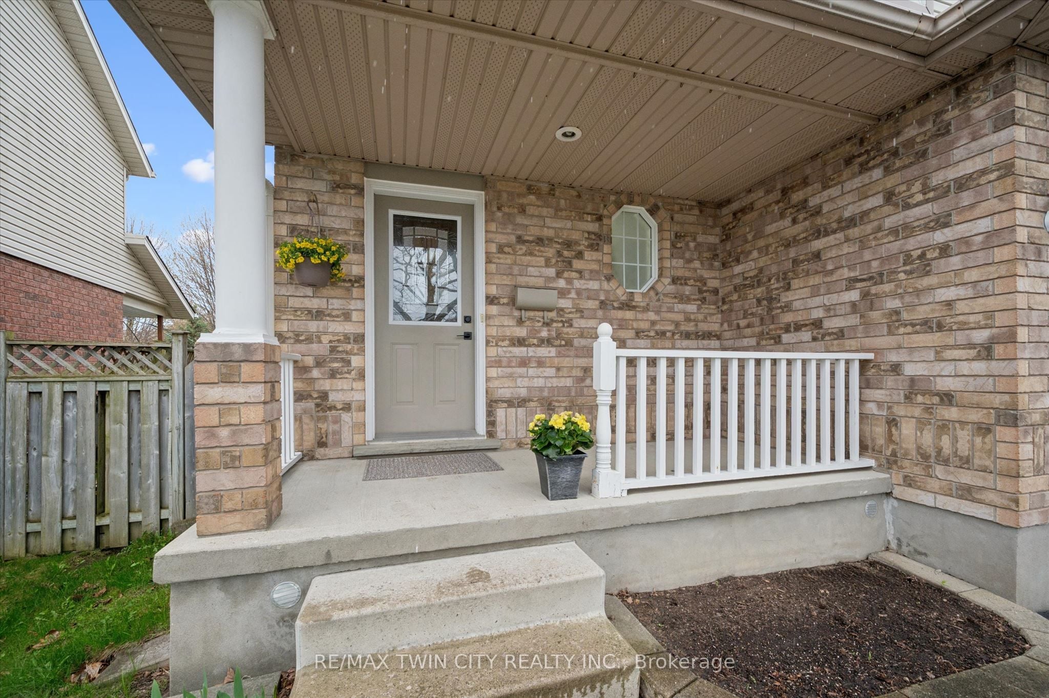 116 Kerwood Drive, Cambridge, ON, N3C 4E3 photo 3