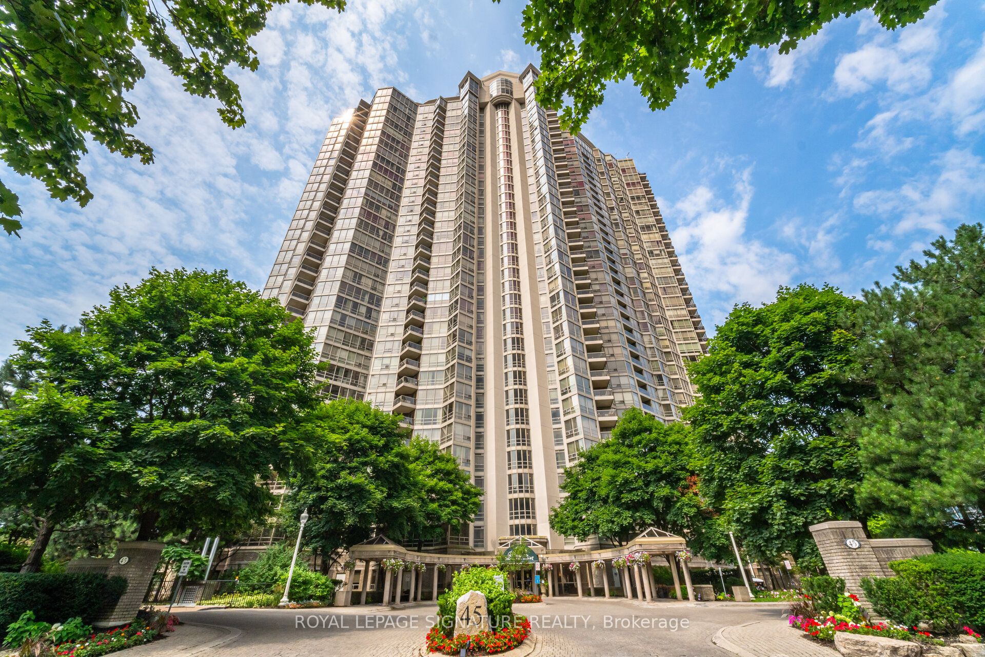 3208-45 Kingsbridge Garden Circle, Mississauga, ON, L5R 3K4