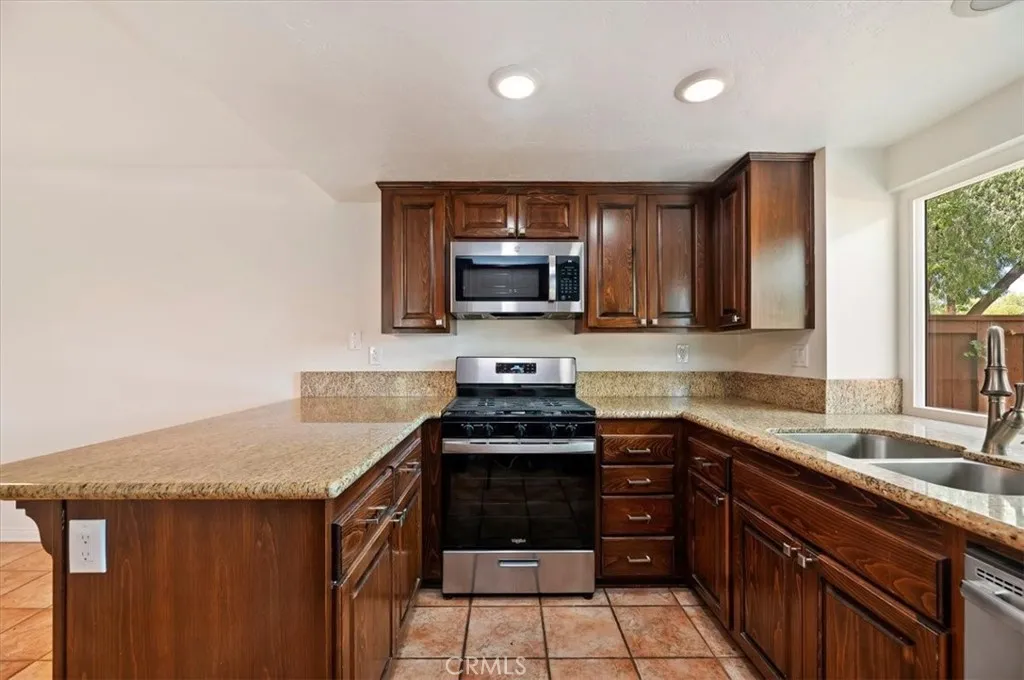 Additional image 16 of 941 Inn Keeper Ln Unit D, Corona, CA 92881
