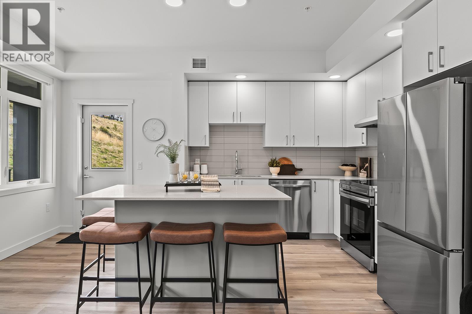Additional image 4 of 202-1111 Frost Road, Kelowna, BC, V1W0G8