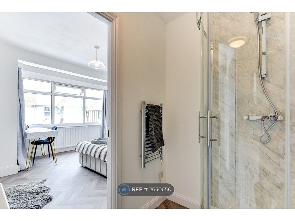 Additional image 21 of 5 bed maisonette to rentStocker Road, Bognor Regis PO21