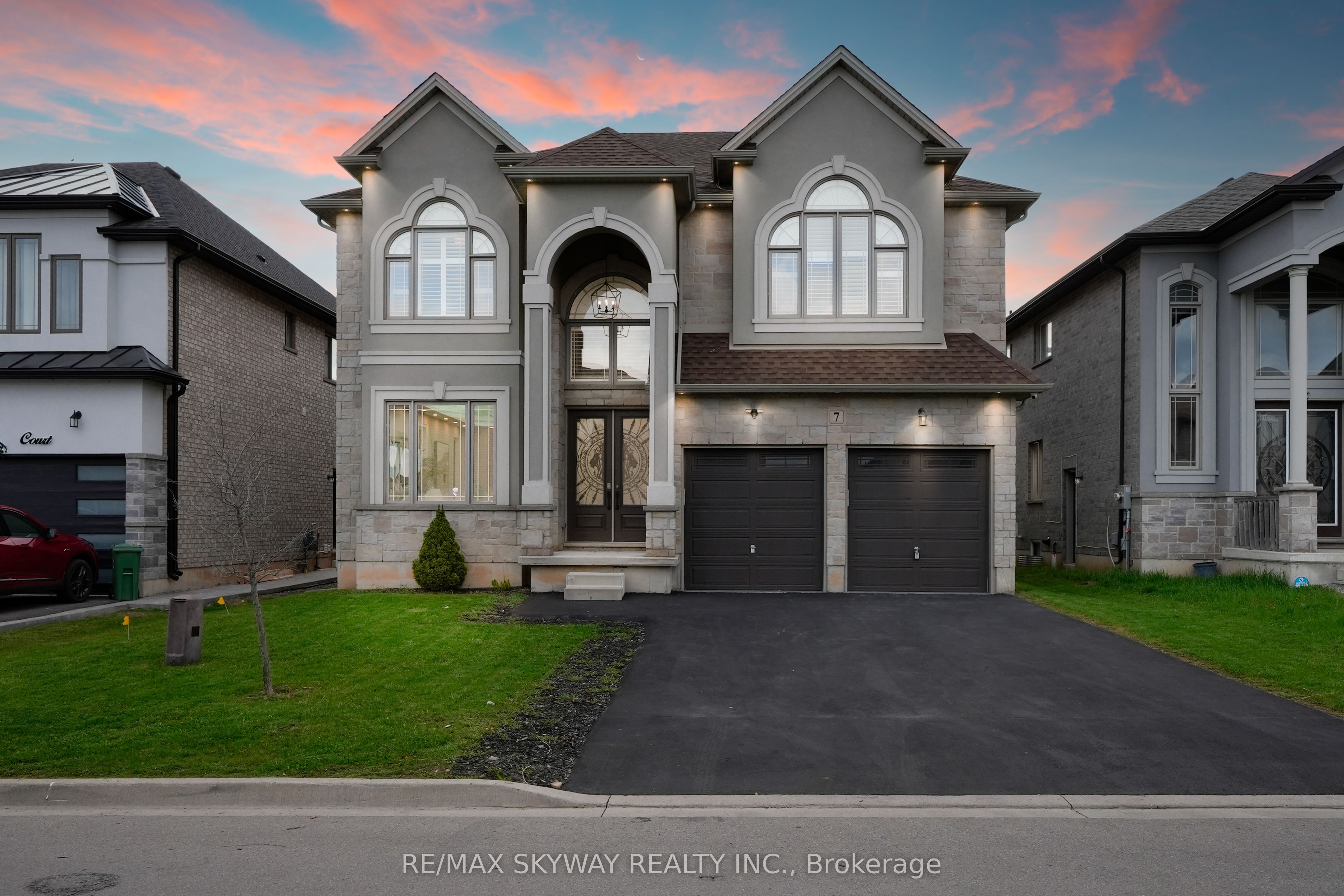 Additional image 2 of 7 Riesling Court, Hamilton, ON, L8G 0B4