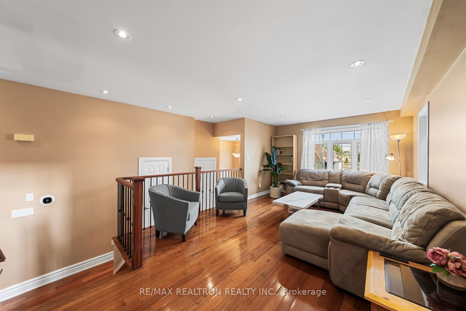 Additional image 5 of 51 Rogers Road, Toronto, ON, M6E 1N5