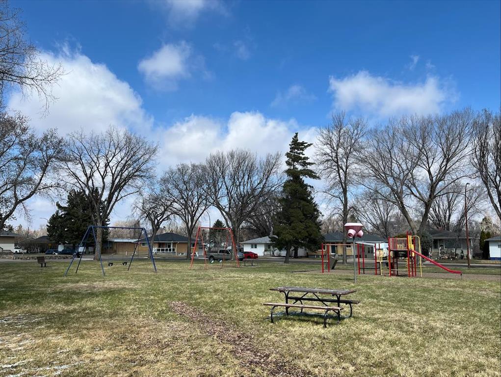 Additional image 4 of 75 Robertson Way SW, Medicine Hat, AB, T1A 5J3