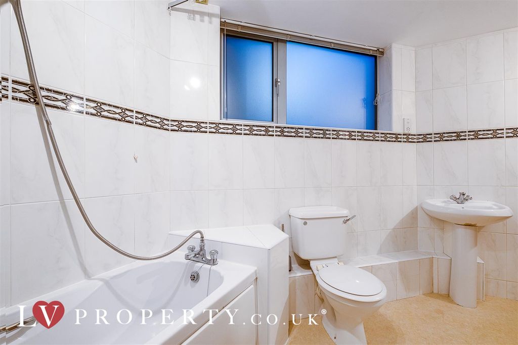 Additional image 14 of 2 bed flat to rent35 Paradise Street, Birmingham B1