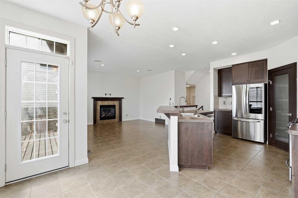 Additional image 6 of 121 Copperstone Close SE, Calgary, AB, T2Z0P4