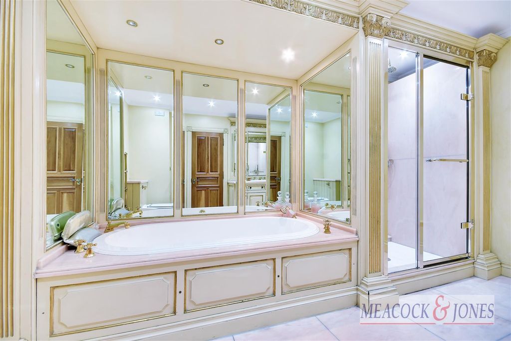 Additional image 18 of 7 bed detached house for saleHutton Mount, Brentwood CM13