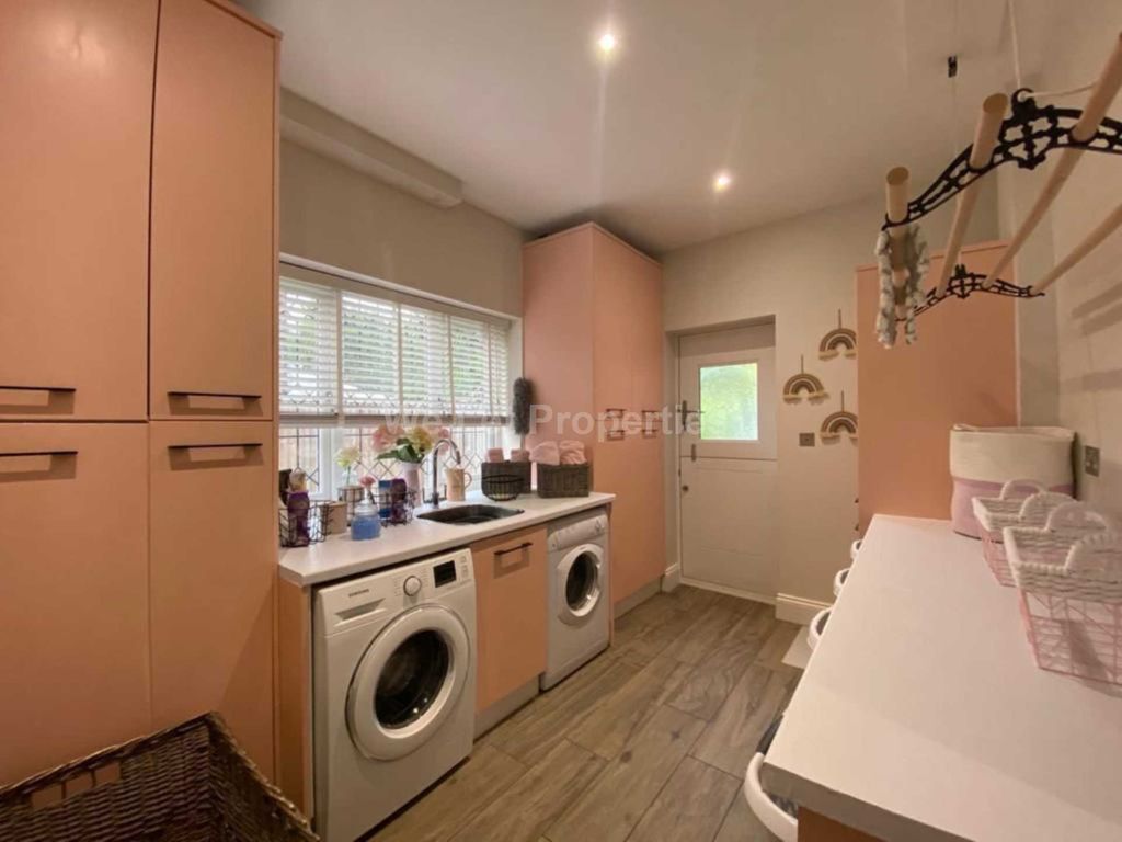 Additional image 14 of 7 bed detached house to rentSt Michaels Avenue, Bramhall SK7