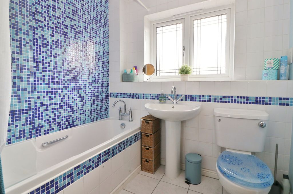 Additional image 20 of 6 bed detached house for saleBritannia Gardens, Hedge End SO30