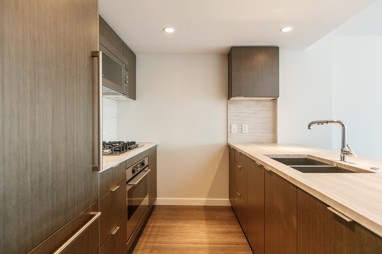 Additional image 2 of 701-125 14th Street E, North Vancouver, BC, V7M 2H8