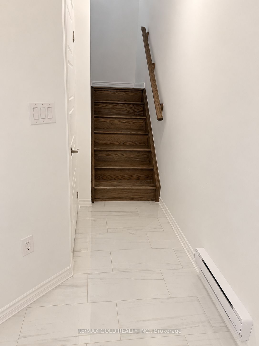 Additional image 4 of 564 Bellflower Court, Milton, ON, L9E 1E4