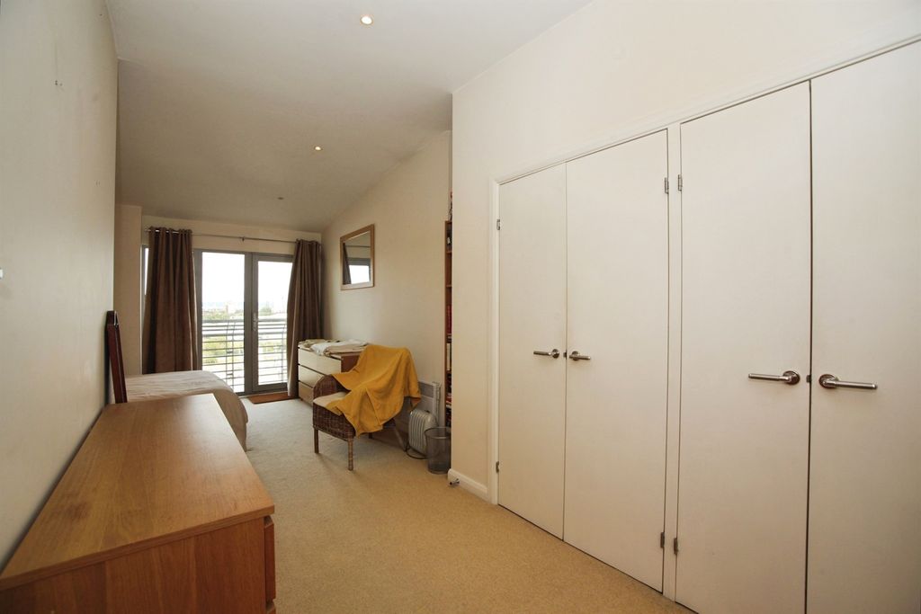 Additional image 15 of 3 bed penthouse for salePierhead View, Penarth CF64