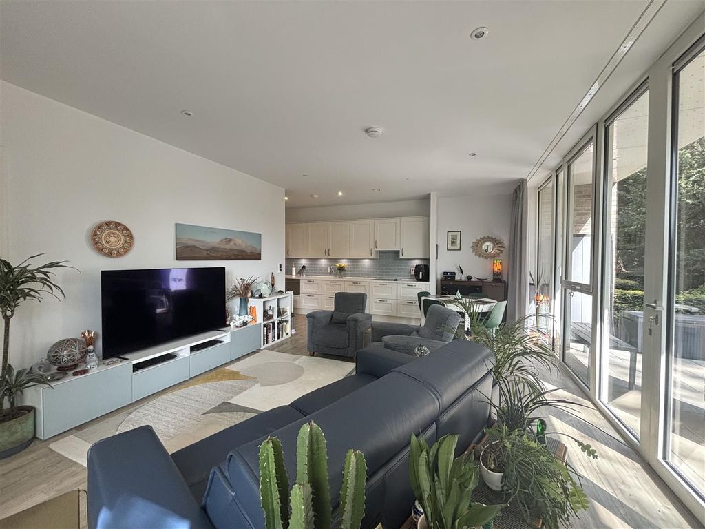 Additional image 24 of 2 bed flat for saleAlderley Road, Wilmslow SK9