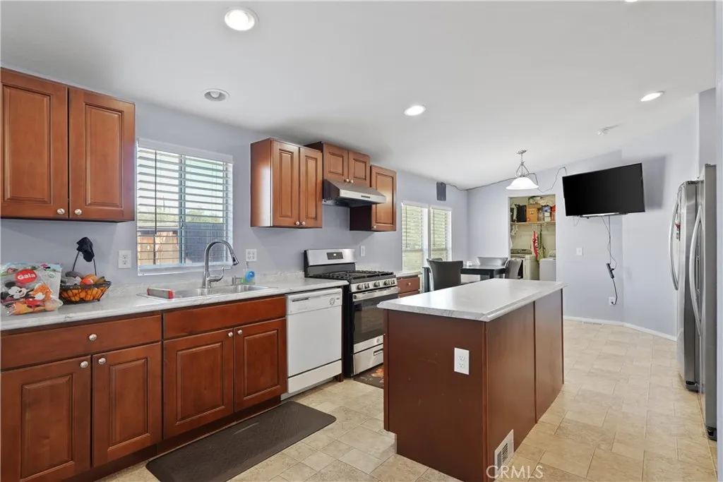 Additional image 5 of 1212 W Pottery Ave, Lake Elsinore, CA 92530