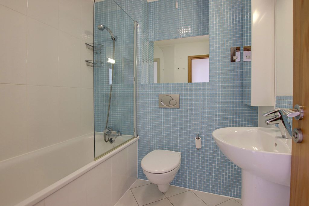 Additional image 9 of 2 bed flat to rent31 Harbour Reach, St Helier JE2