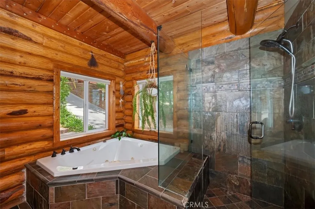 Additional image 100 of 2489 Spring Oak Dr, Running Springs, CA 92382