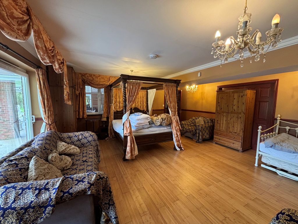 Additional image 10 of 6 bed detached house to rentTabernacle Road, Ammanford SA18