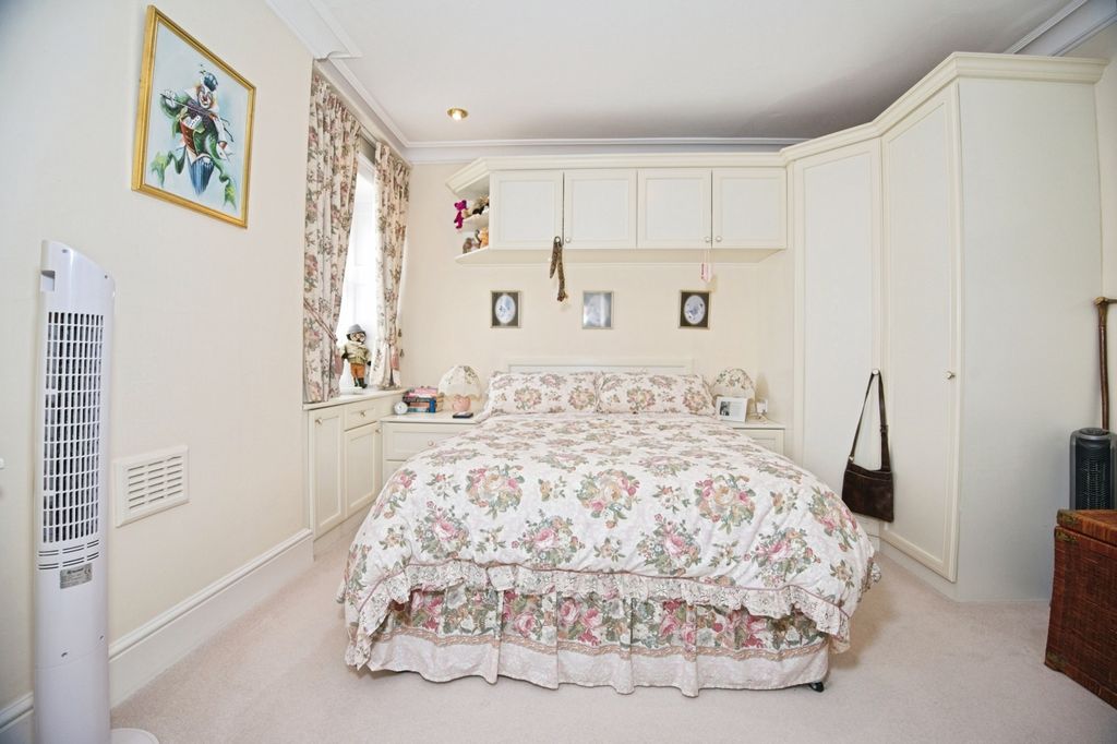 Additional image 13 of 2 bed flat for saleAgincourt Square, Monmouth, Monmouthshire NP25