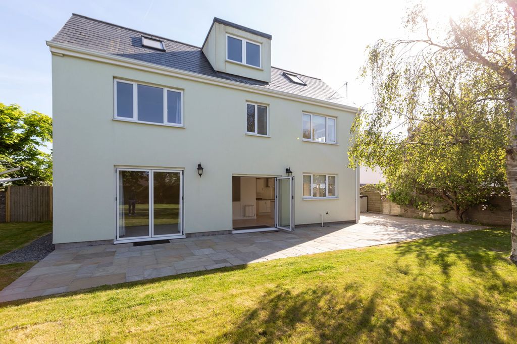 5 bed property to rentHickling Oak, St Mary JE3
