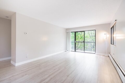 Additional image 8 of 206-15020 North Bluff Road, White Rock, BC, V4B 5A4
