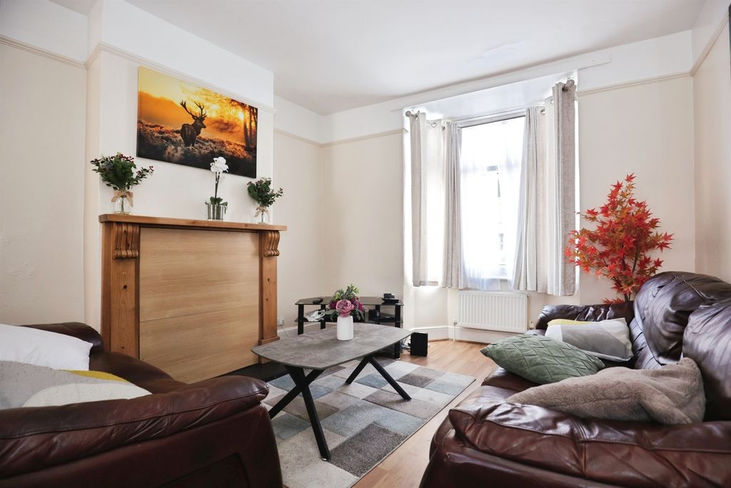 Additional image 7 of 3 bed flat to rentMilitary Road, Northampton NN1