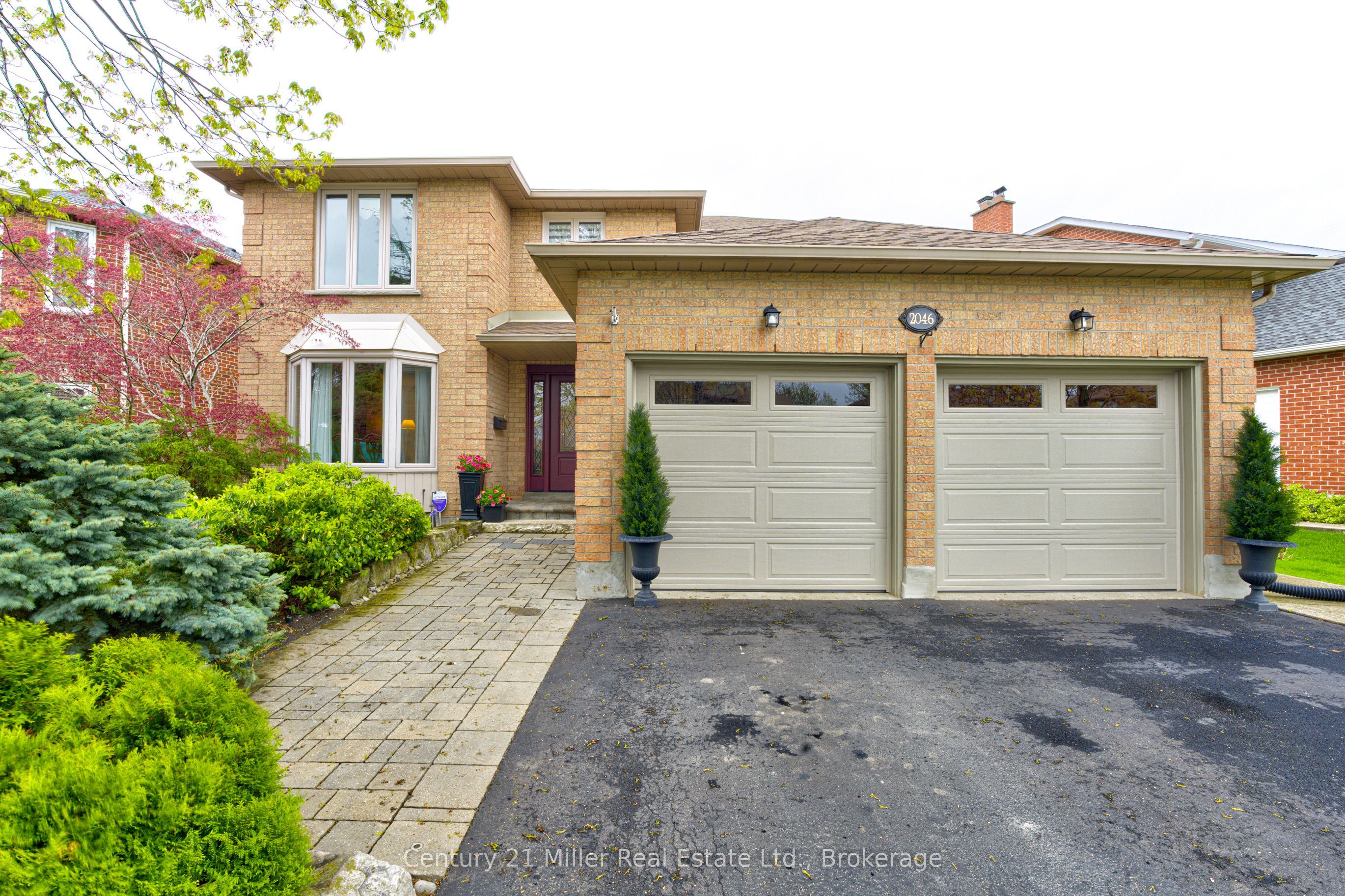 2046 Oxford Avenue, Oakville, ON, L6H 4K7