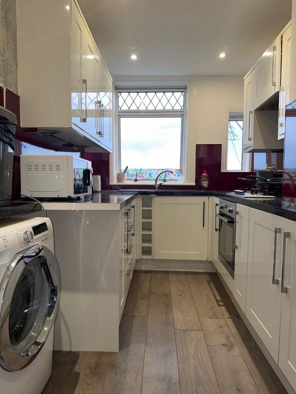 Additional image 5 of 2 bed flat to rentMackie Avenue, Port Glasgow PA14
