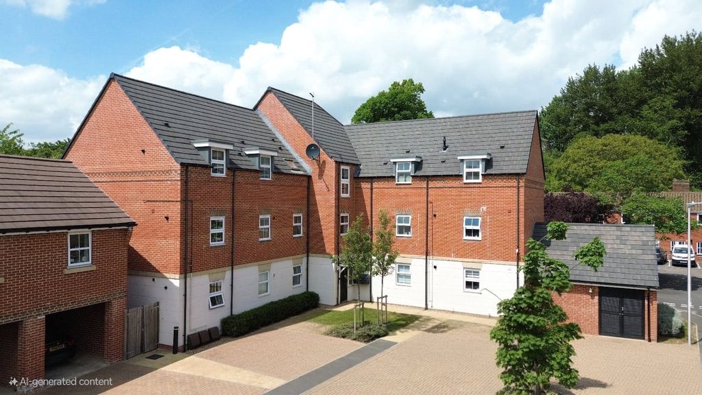 Additional image 12 of 2 bed flat to rentHutton Close, Newbury, Berkshire RG14