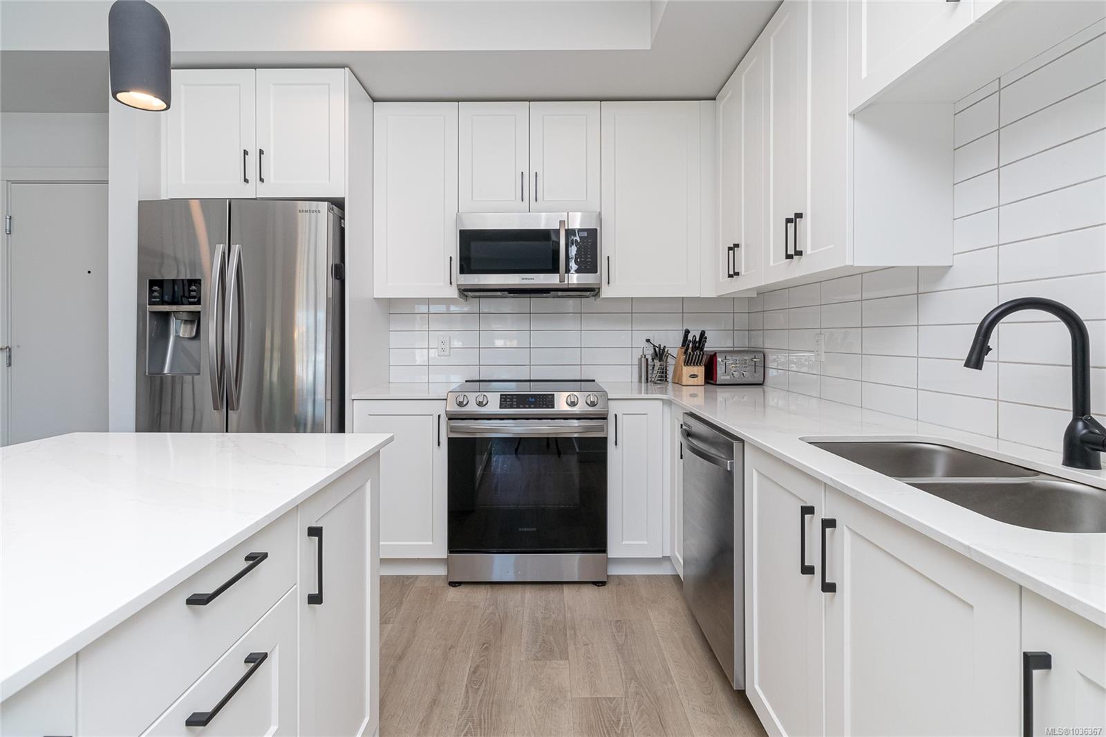 Additional image 2 of 301-2465 Gateway Road, Langford, BC, V9B 5X3