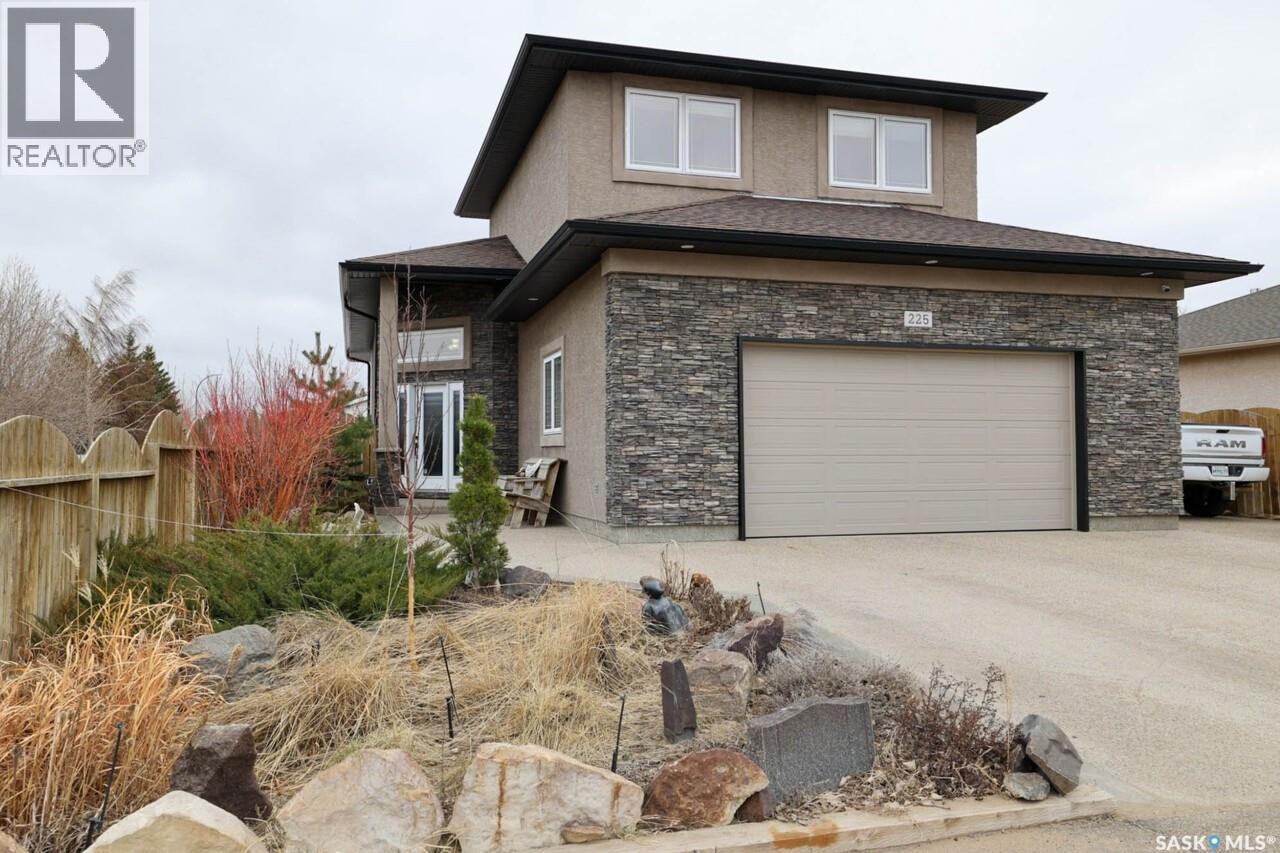 225 Willow Ridge DRIVE