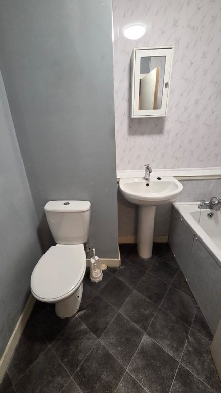 Additional image 8 of 1 bed flat to rentWest Blackhall Street, Central, Greenock PA15