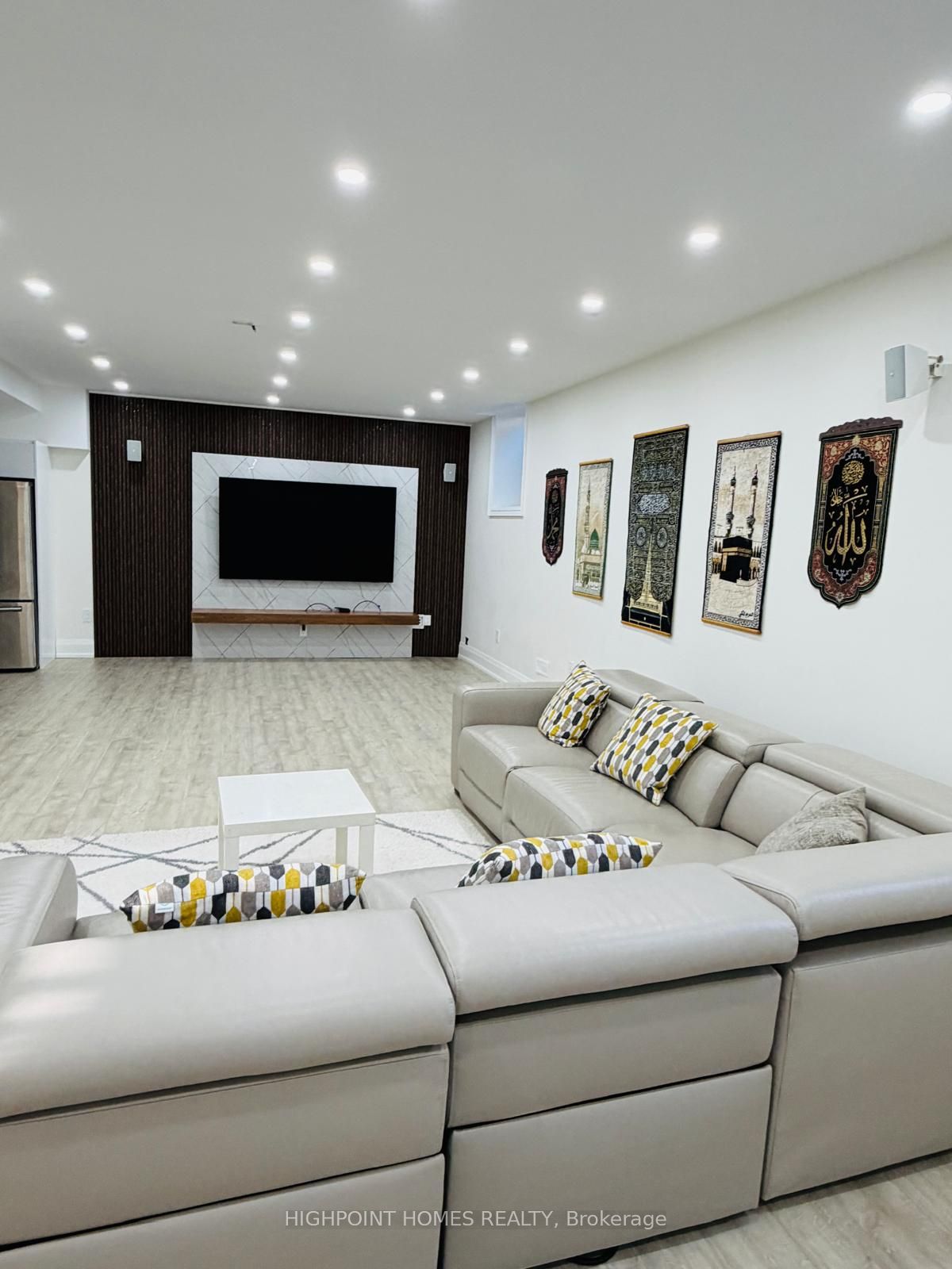 24 Charing Cross Gate, Oakville, ON, L6H 0V7 photo 2