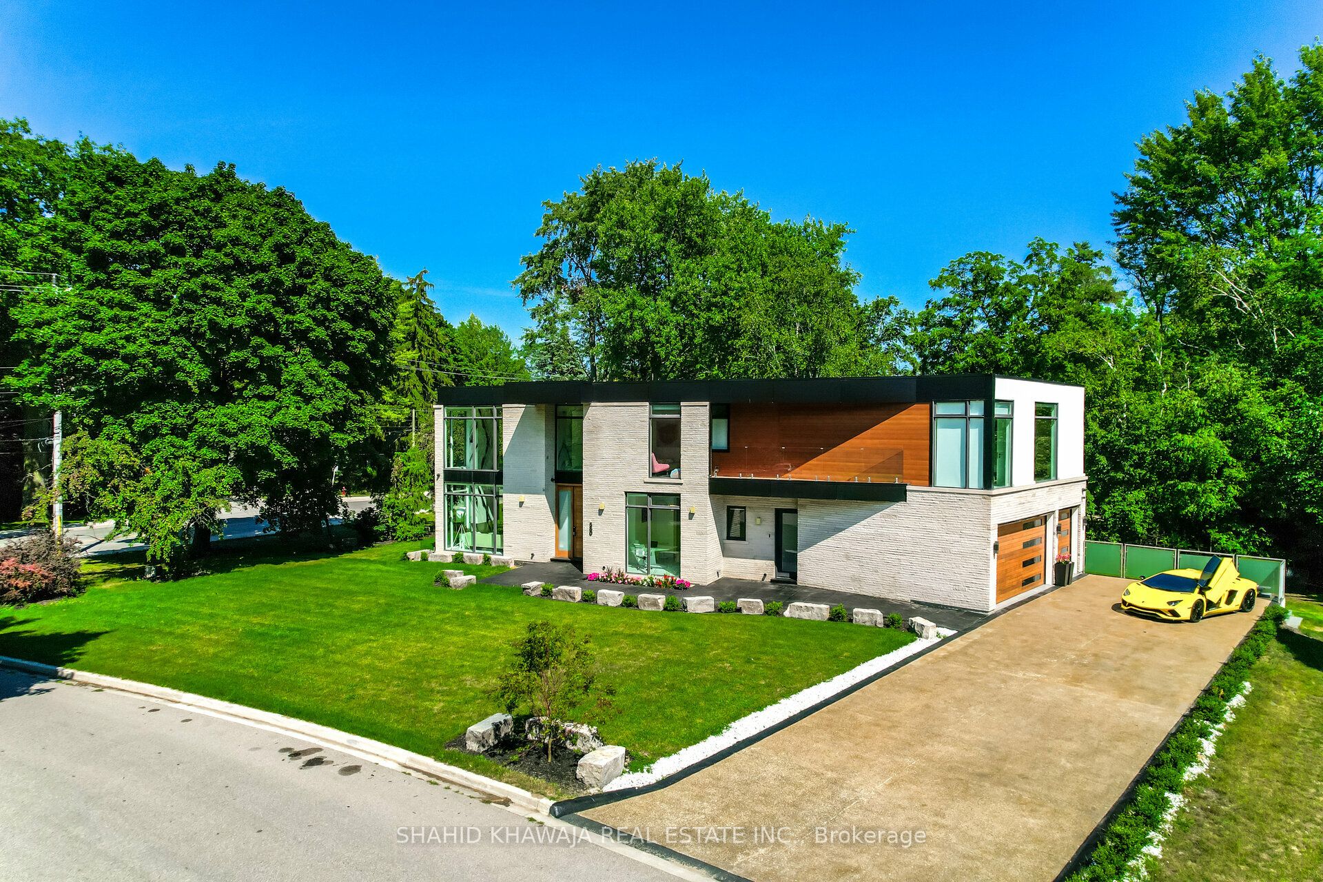Additional image 2 of 560 Shenandoah Drive, Mississauga, ON, L5H 1V7