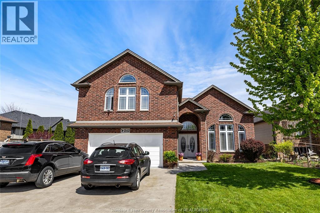 242 Donald Crescent, Belle River, ON, N8L0P2 photo 2