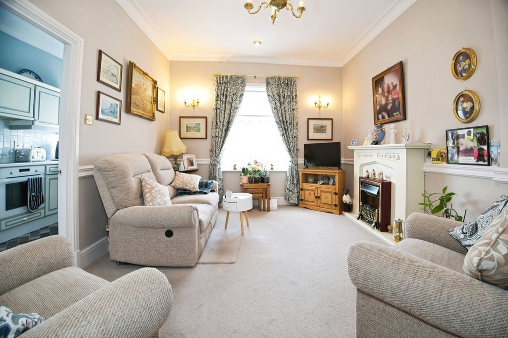 Additional image 8 of 2 bed flat for saleAgincourt Square, Monmouth, Monmouthshire NP25