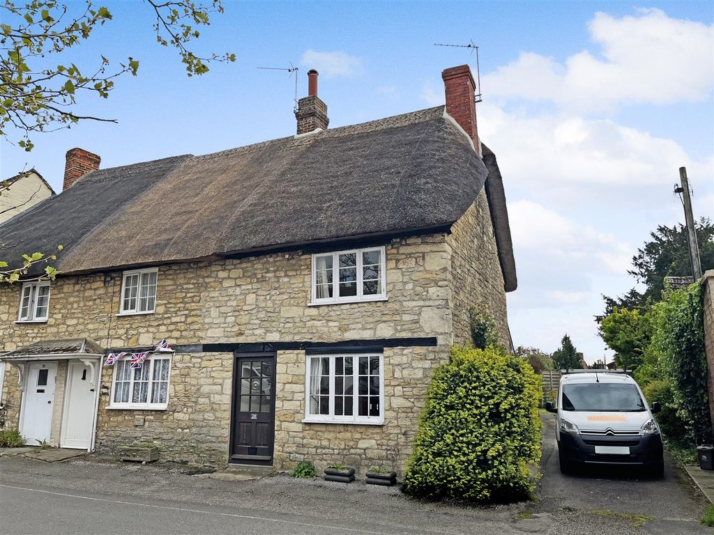 2 bed end terrace house to rentChurch Street, Sturminster Newton DT10