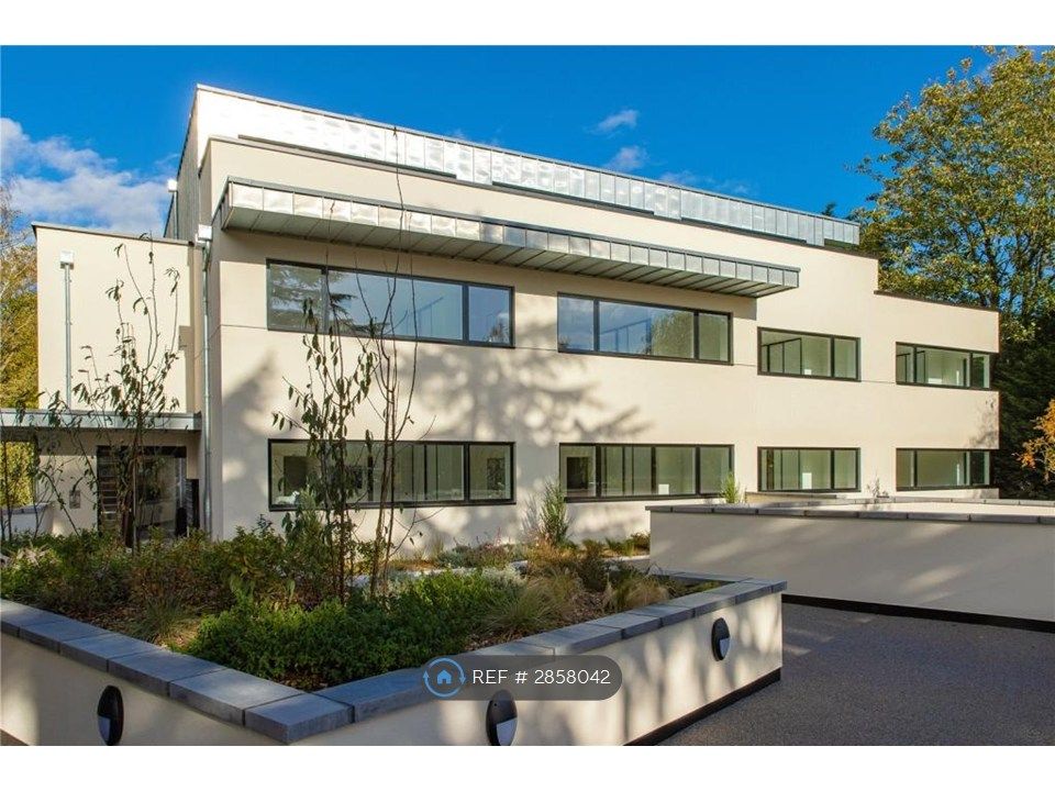 2 bed flat to rentThe Redwoods, Cambridge CB3