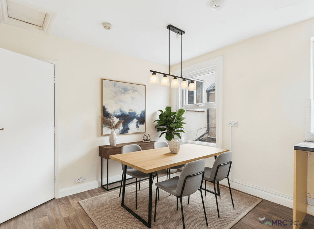 2 bed flat to rentHainton Avenue DN32 photo 3