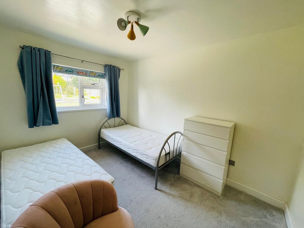 Additional image 8 of 3 bed bungalow to rentNew Road, Kilgetty SA68