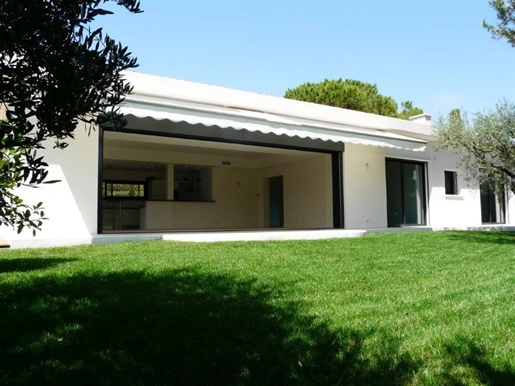 Mougins (Alpes-Maritimes)