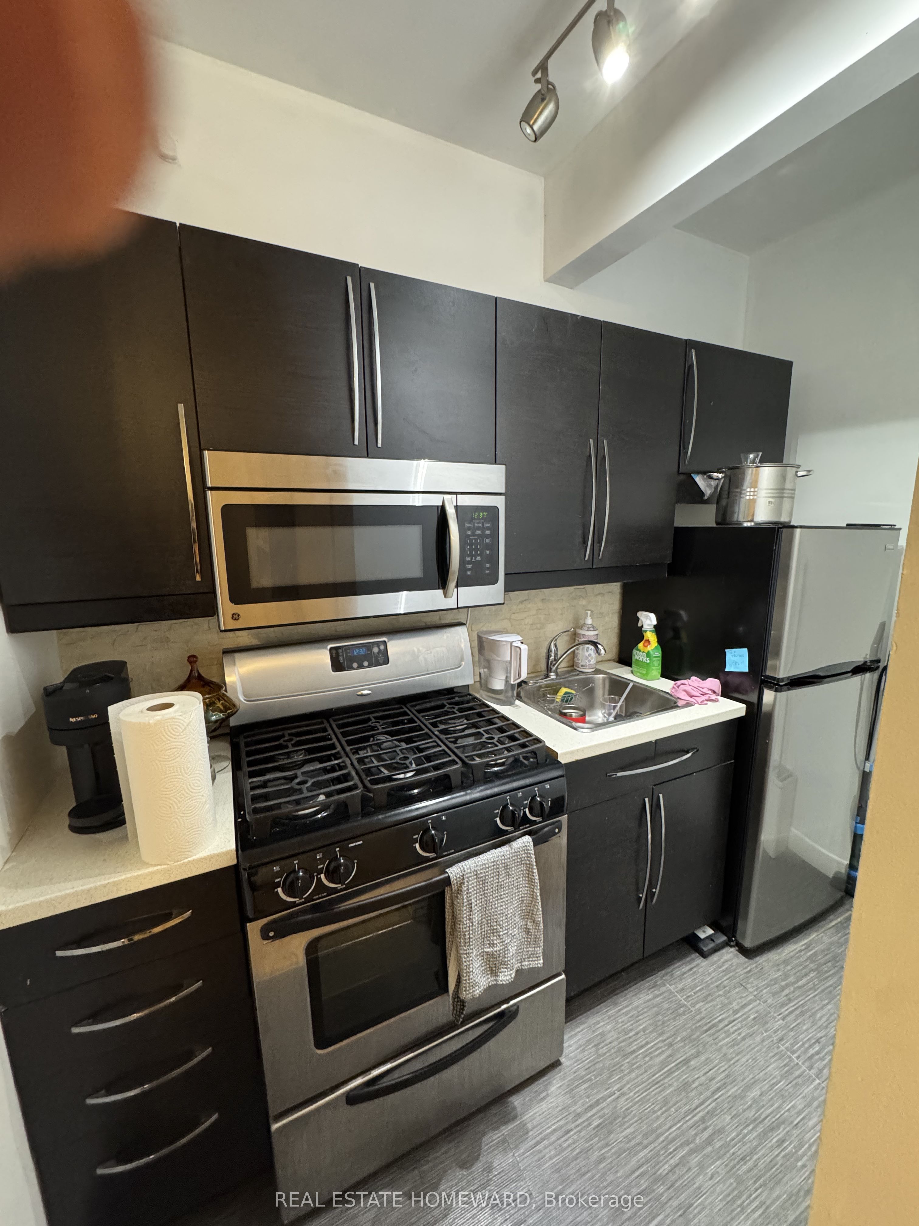 Additional image 3 of A3-426 Markham Street, Toronto, ON, M6G 2L2