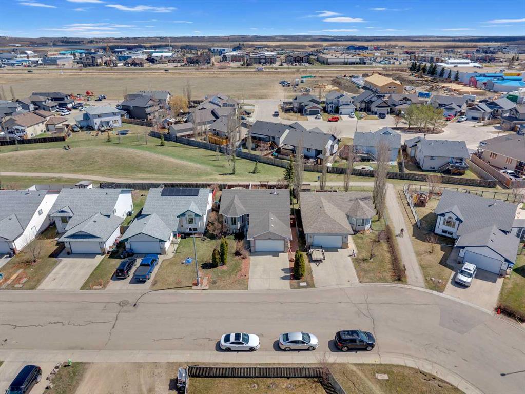 Additional image 2 of 19 Heenan Crescent, Sylvan Lake, AB, T4S 1Y6